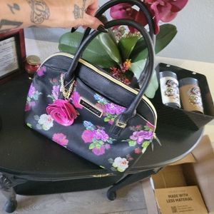 Betsey johnson crossbody handbag